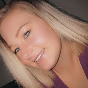 Meet your Posher, Katelynn